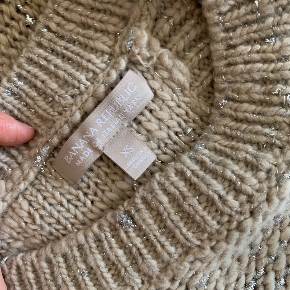 Silver-threaded open butterfly-back sweater - Picture 3 of 3